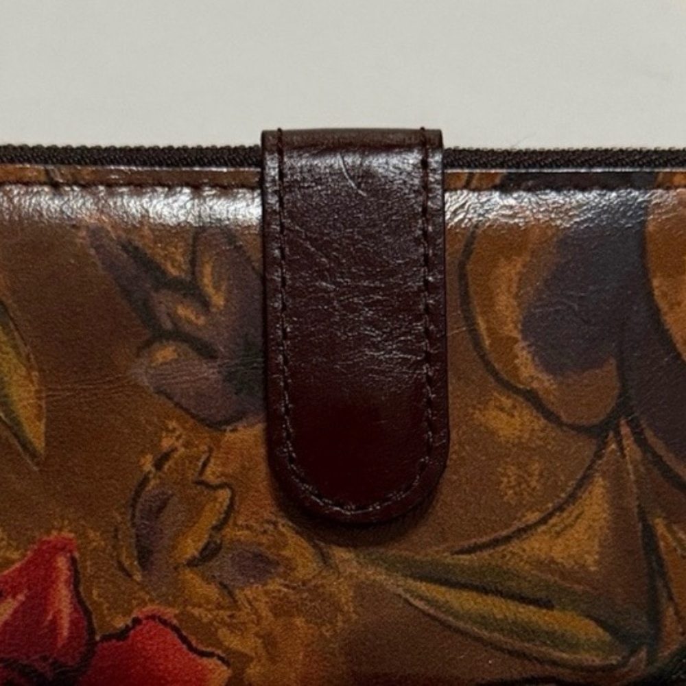 Patricia Nash Nazari Bifold Wallet in the Sienna Sunset Print